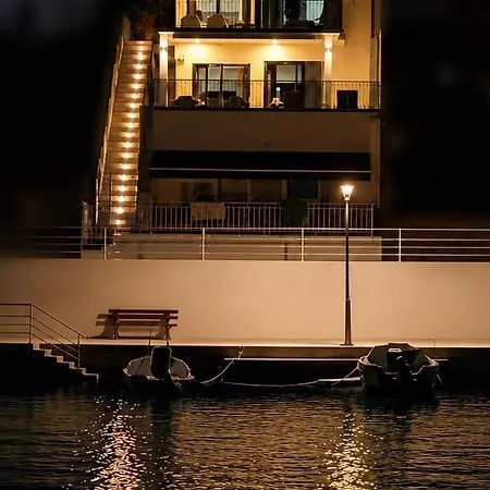 Casa نيوم